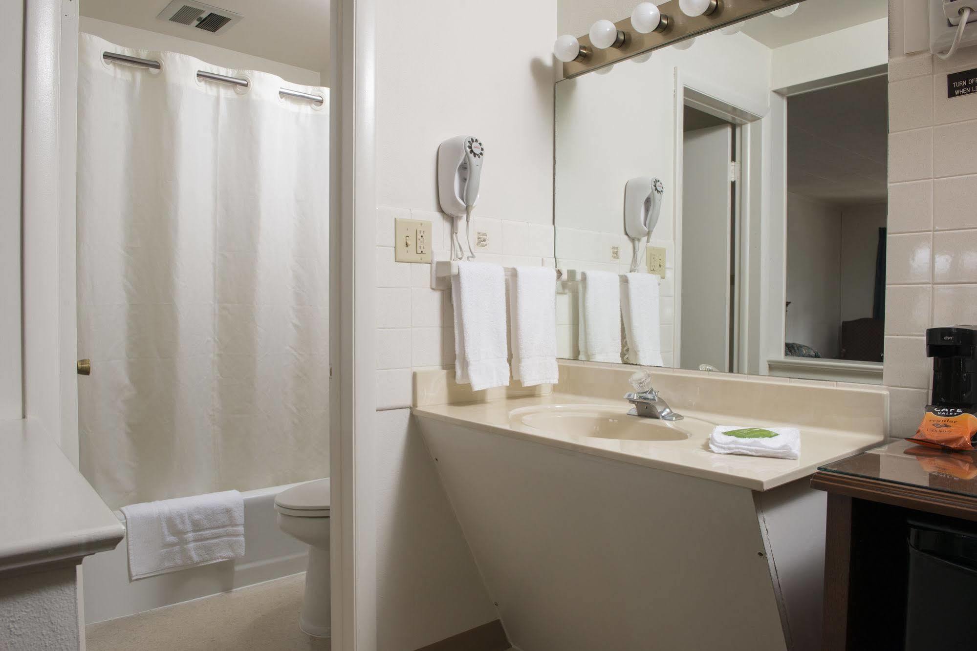 Travelers Rest Motel 2*